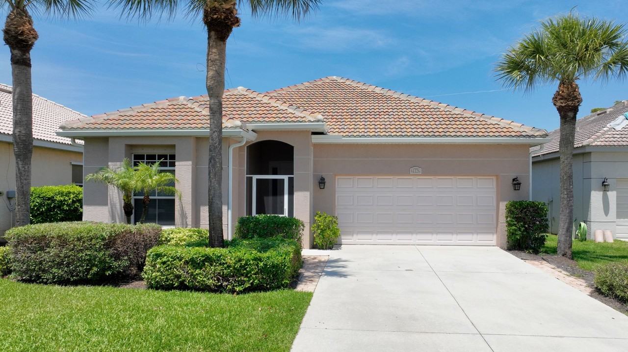 2162 Oxford Ridge Cir - Photo 2 of 37