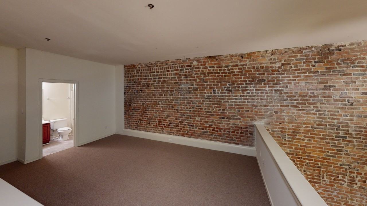 211 N Foushee St - Photo 4 of 18