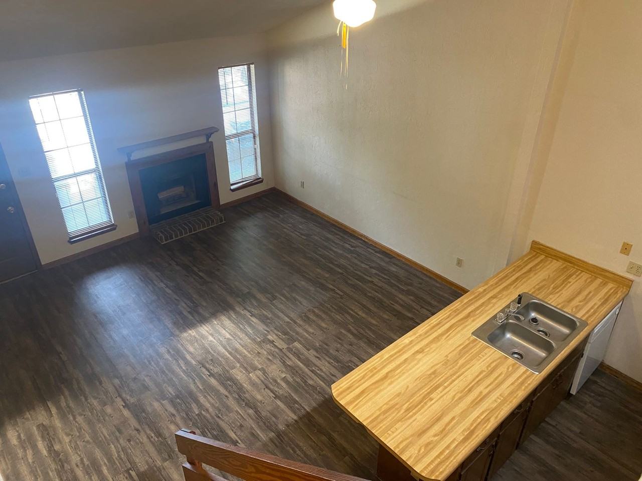 1209 Chee Ln - Photo 3 of 10