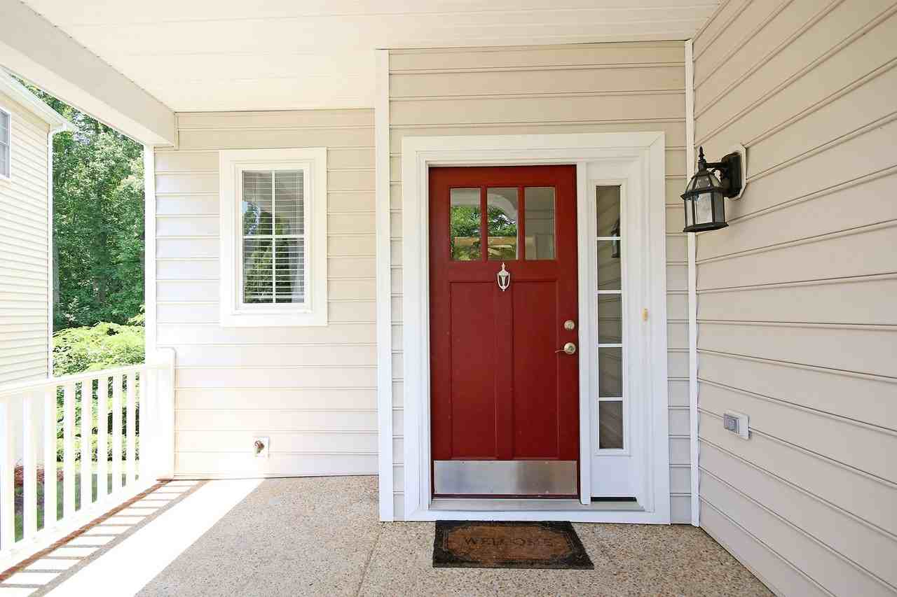 949 Raymond Rd - Photo 2 of 24