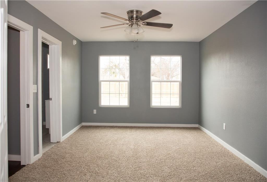 2501 S 18th St - Photo 5 of 12