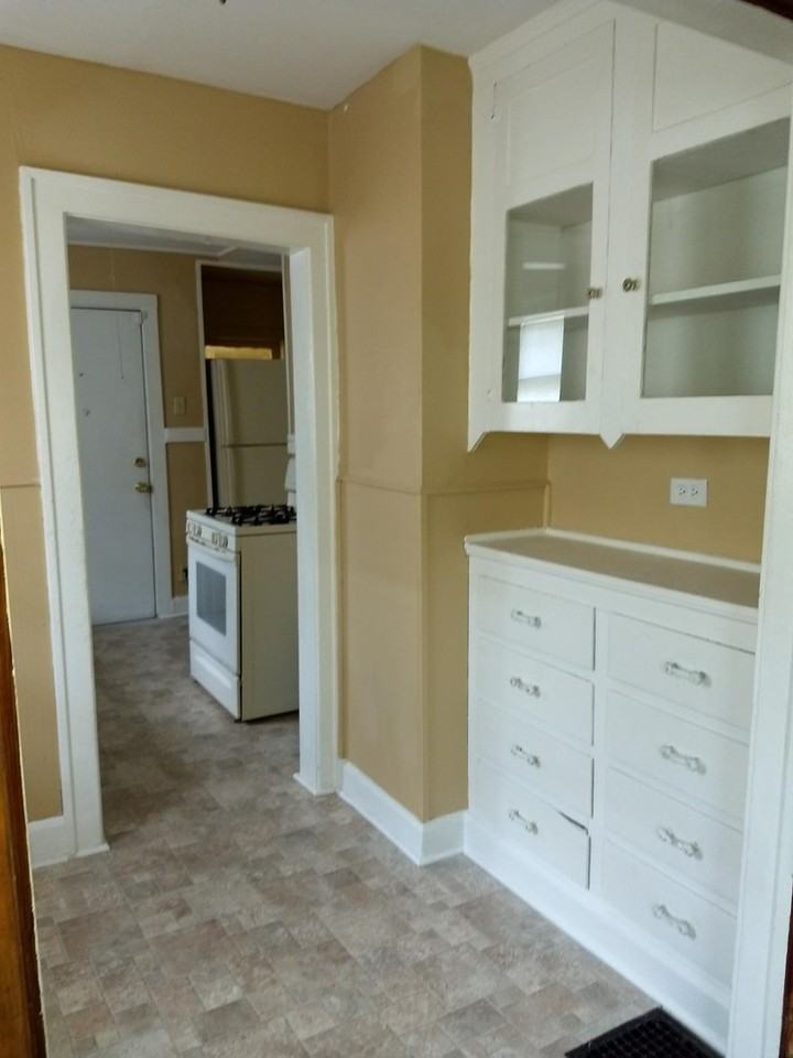 6035 Walrond Ave - Photo 2 of 15