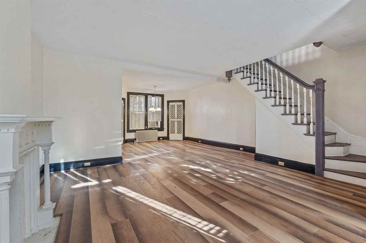 17 S Pine St - Photo 3 of 22