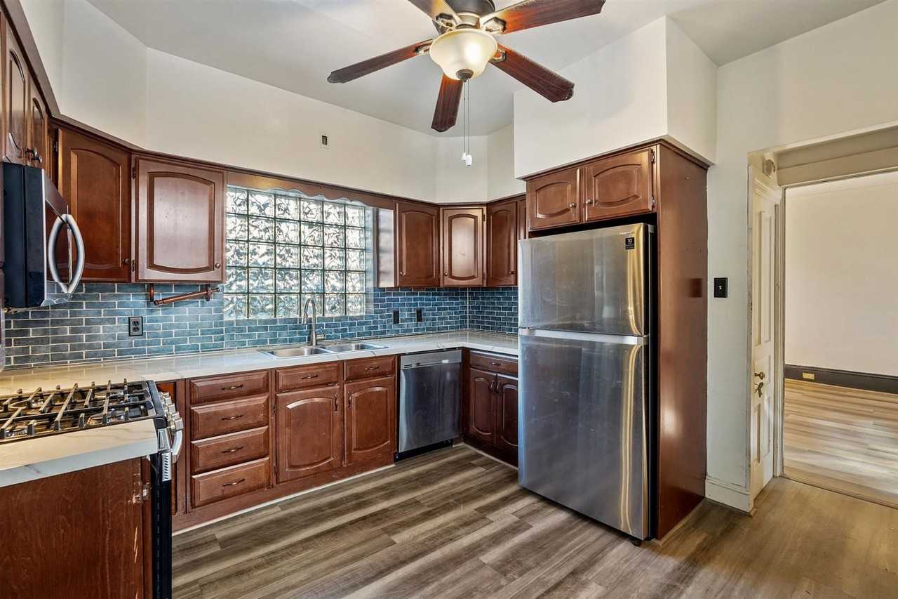 17 S Pine St - Photo 7 of 22