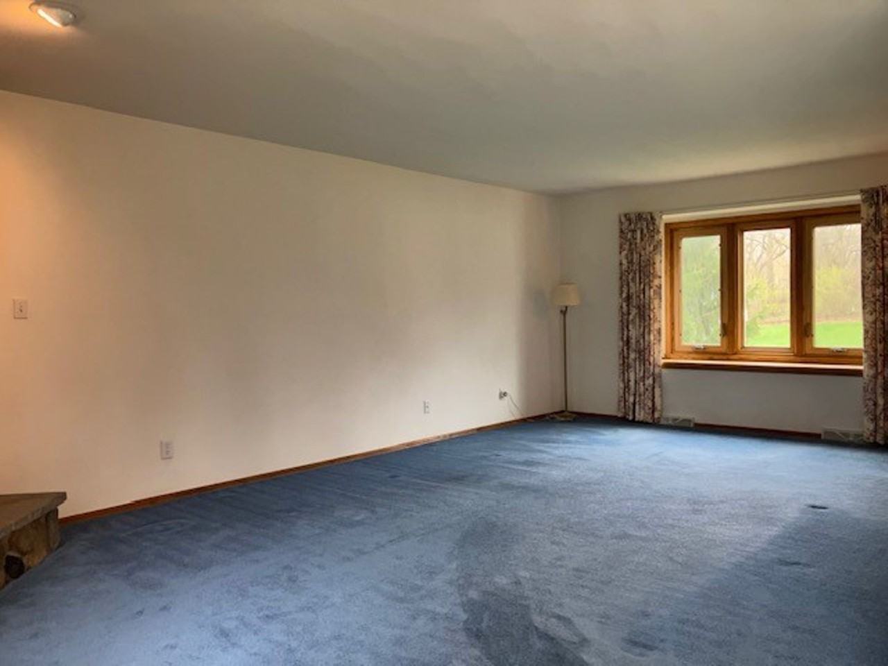 S70W19298 Wentland Dr - Photo 3 of 27