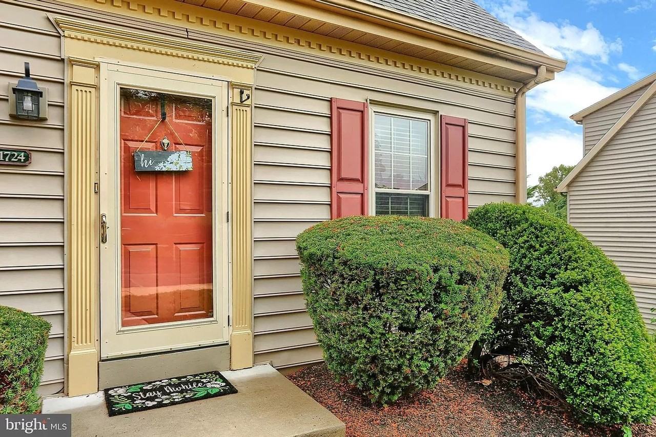 1724 Josiah Chowning Way - Photo 3 of 19