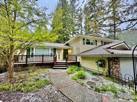 featured image of 15226 Ne 195th St