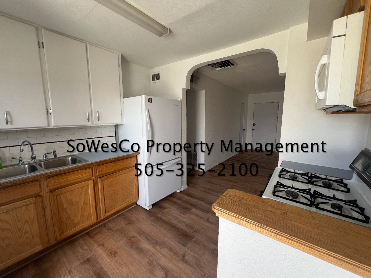 1015 N Butler Ave - Photo 4 of 11