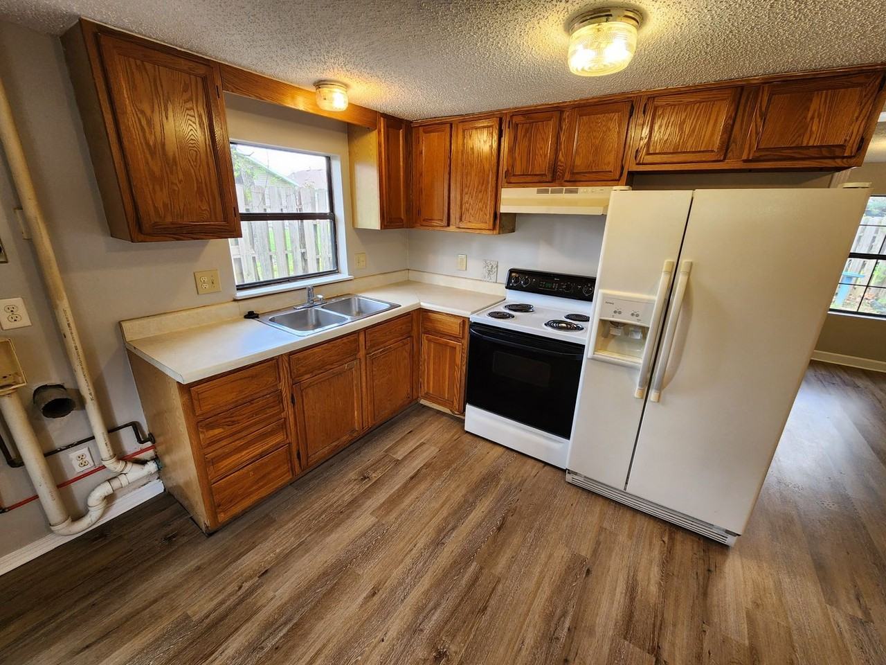 1433 N Brown Ave #B - Photo 6 of 16