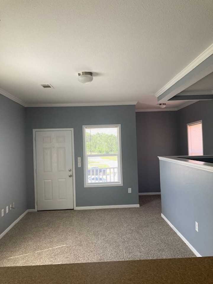 12211 Prudie Circle #B - Photo 3 of 14