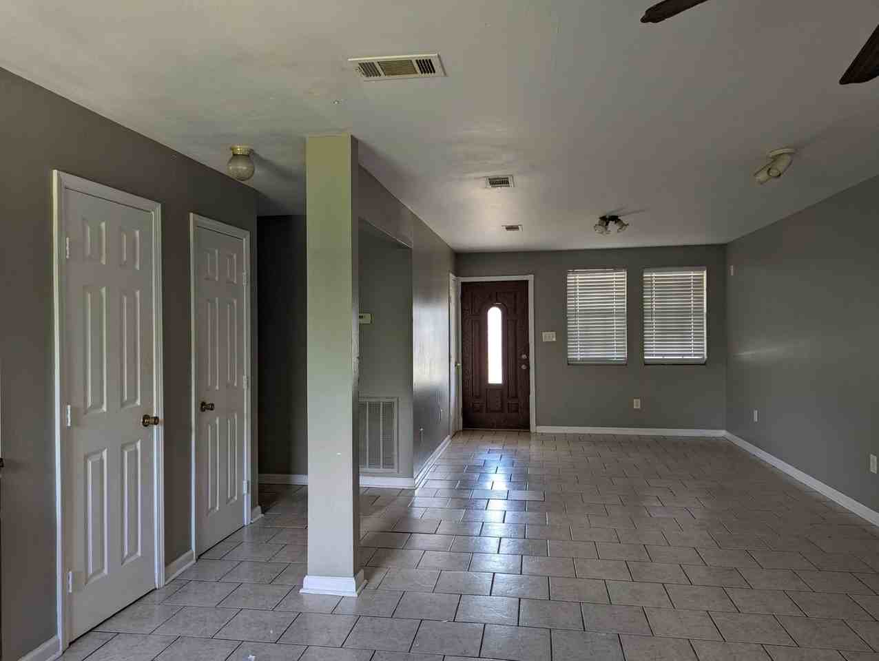 4826 Hickerson St - Photo 2 of 4