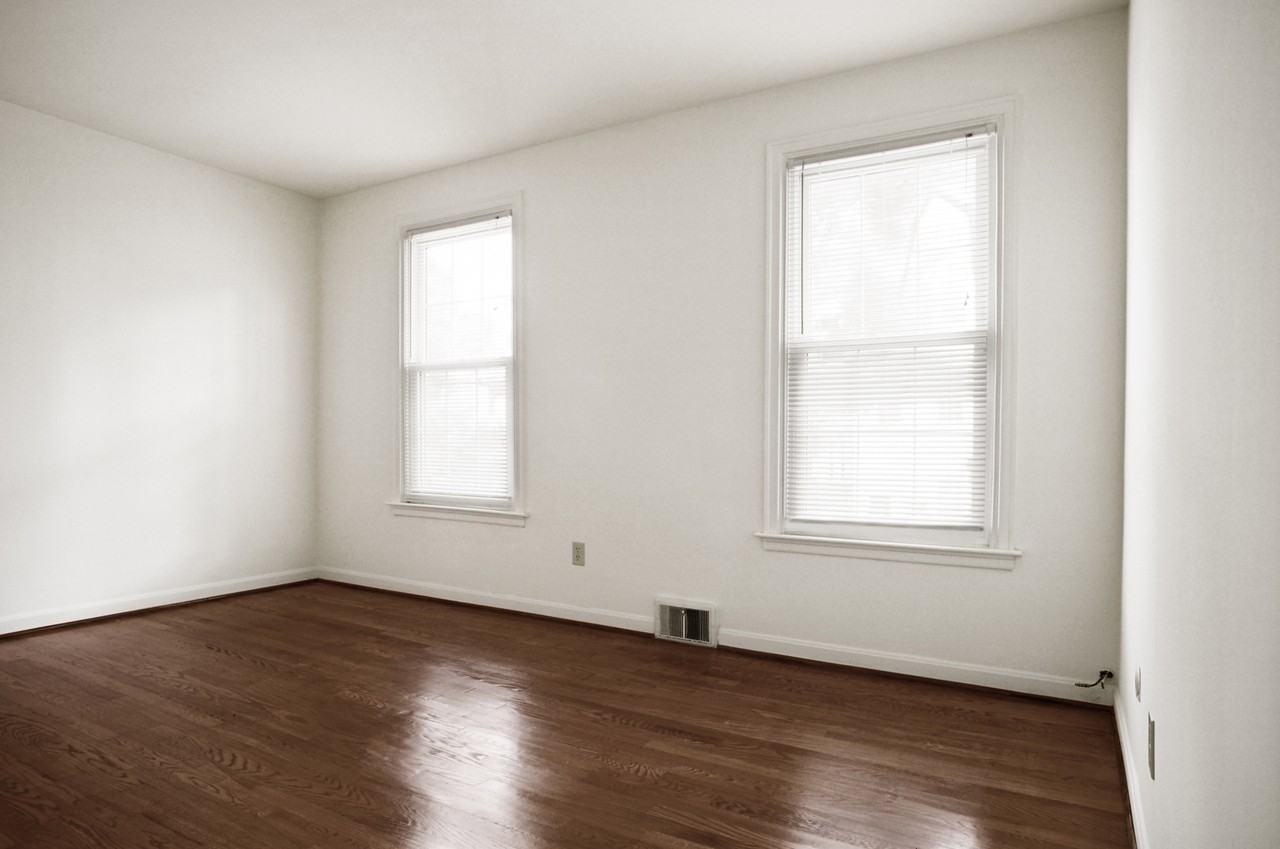 6415 Howe St #TH - Photo 5 of 6