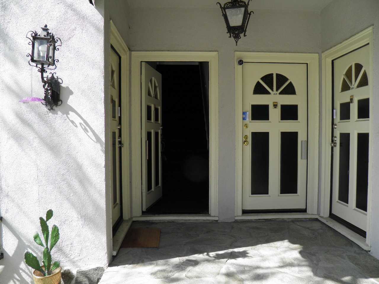 807 N June St #807HALF - Photo 2 of 17