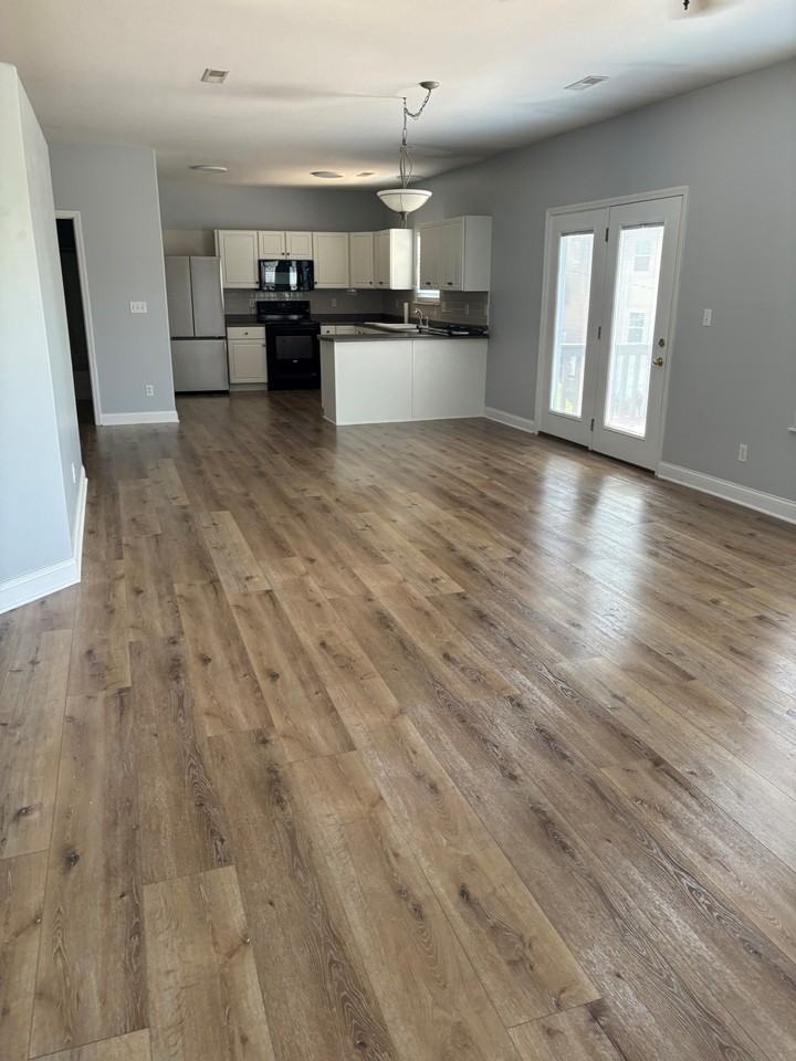 1406 Windcrest Ct #NA - Photo 2 of 13