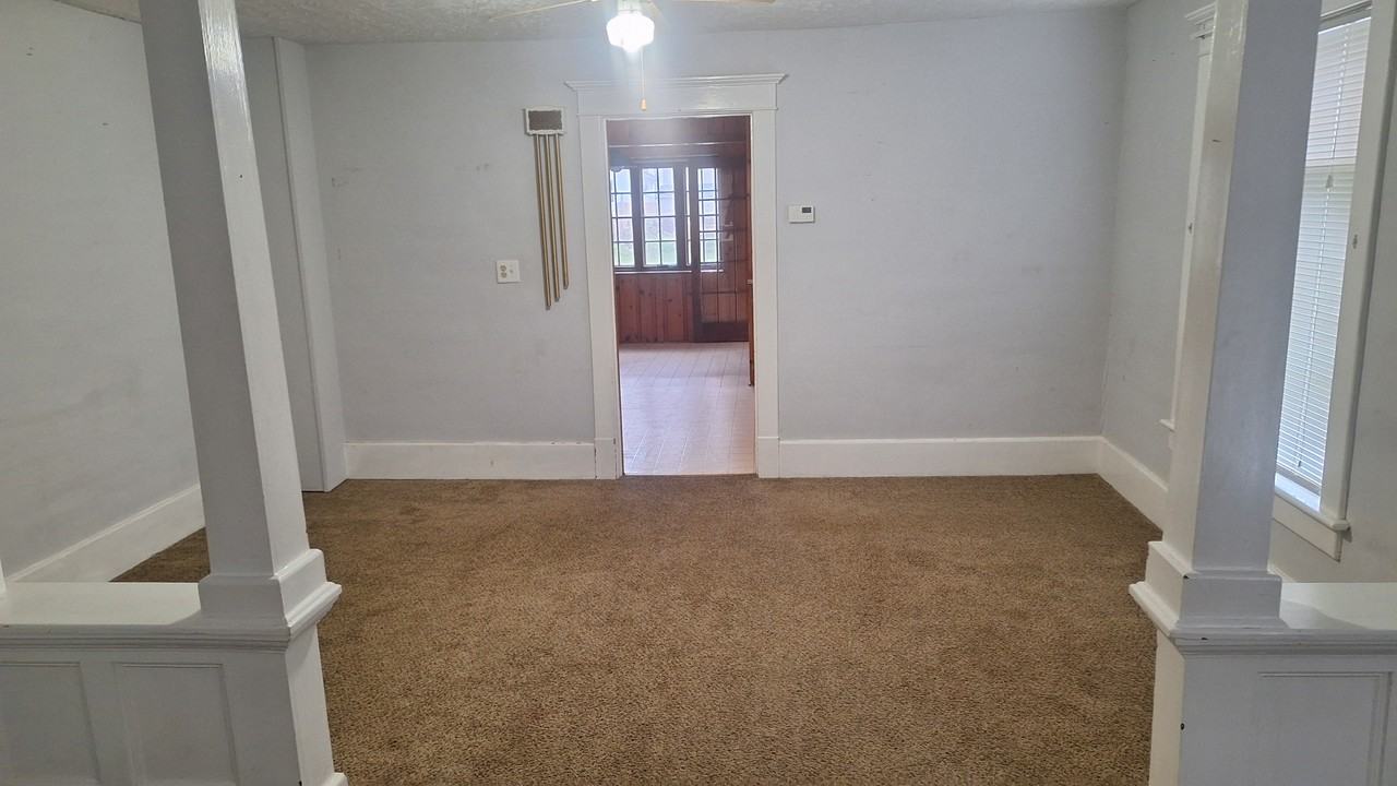 1010 S Main St #NA - Photo 3 of 9