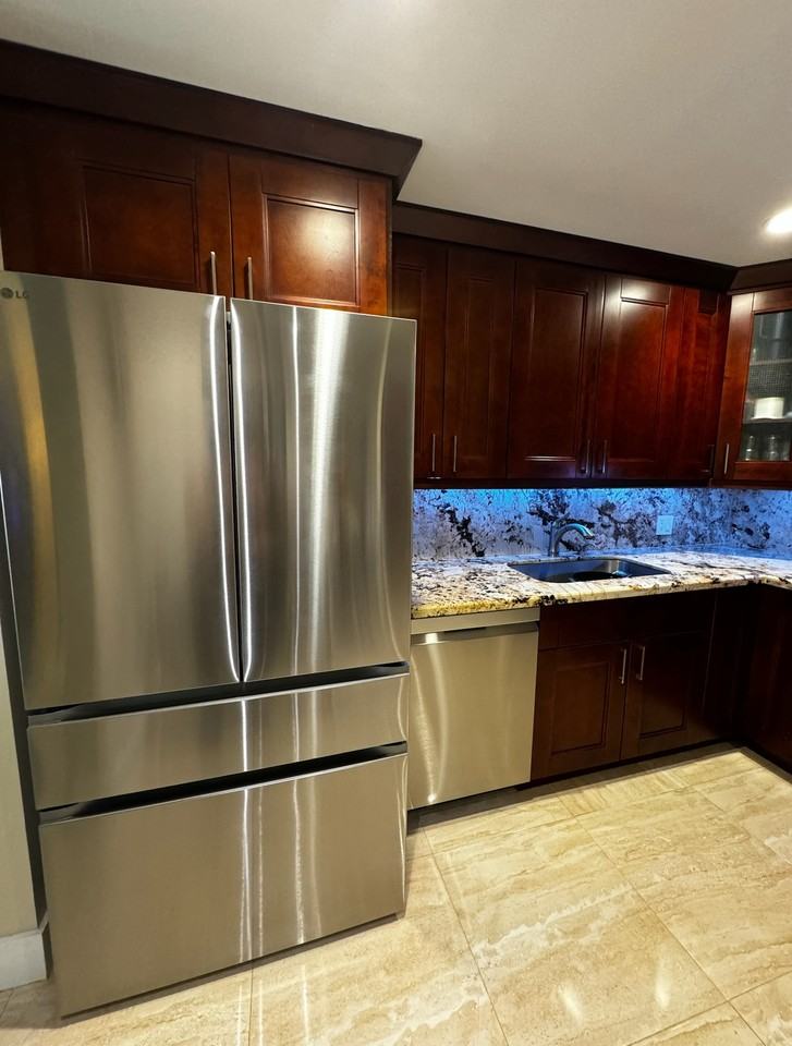 5520 Coach House Cir #G - Photo 6 of 24