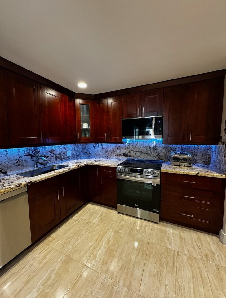 5520 Coach House Cir #G - Photo 7 of 24