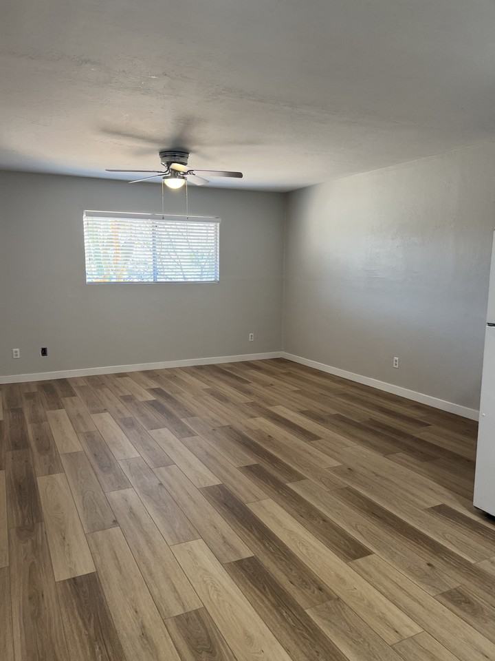 2602 N Fair Oaks Ave #NA - Photo 2 of 7