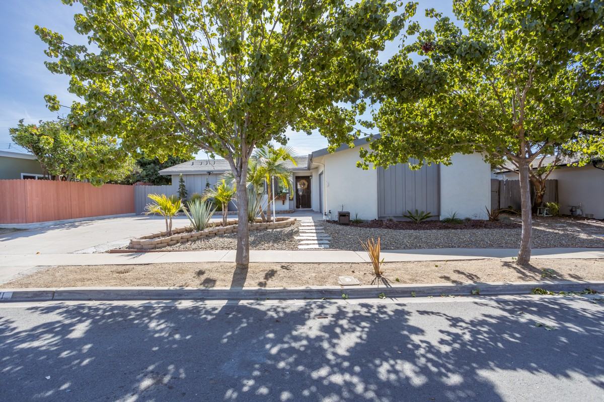 8511 Fensmuir St #NA - Photo 3 of 36