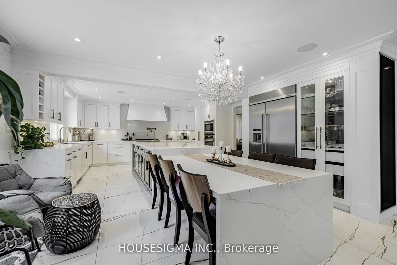 84 Cambridge Crescent #None - Photo 3 of 6