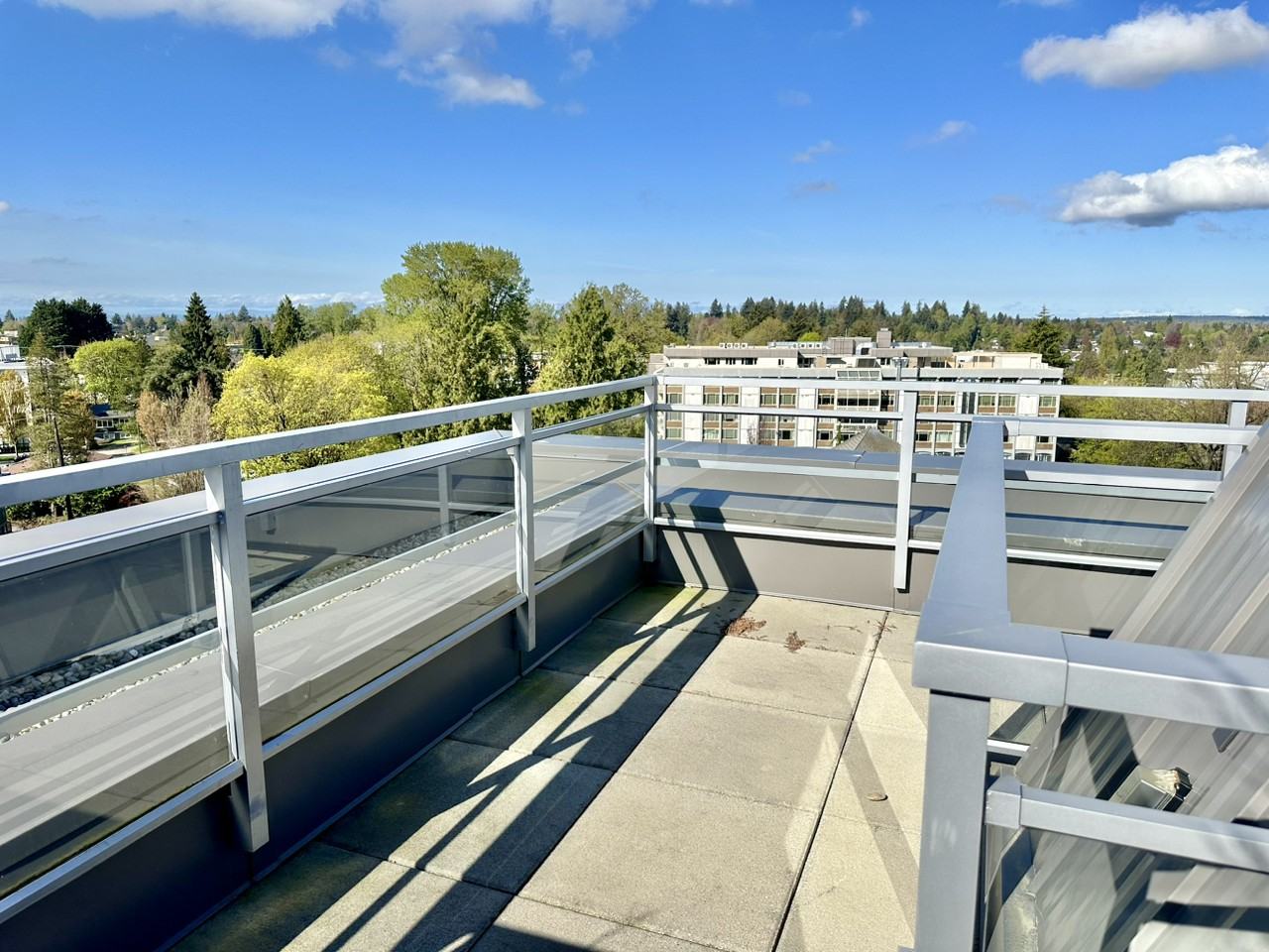 Cambie St - Photo 2 of 16