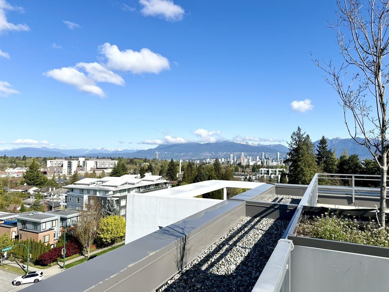 Cambie St - Photo 3 of 16