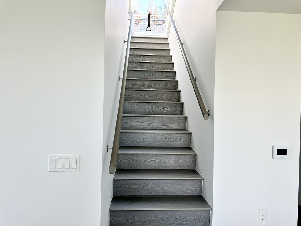 Cambie St - Photo 7 of 16