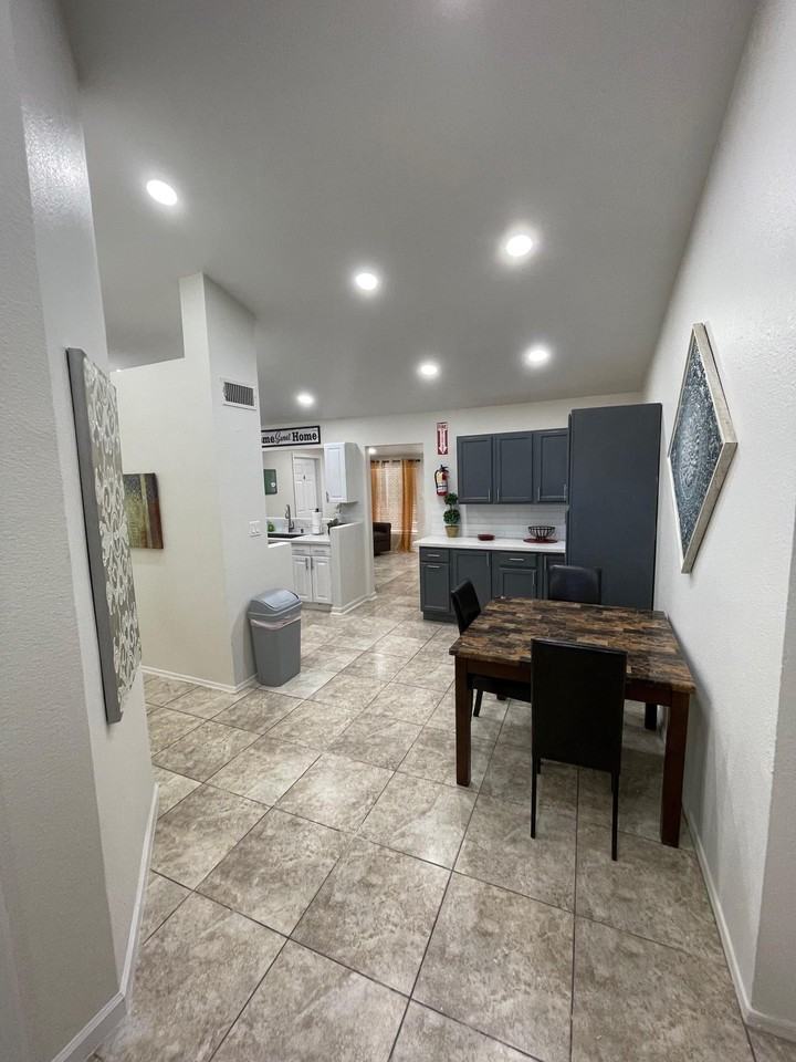 W Meadow Dr - Photo 4 of 16