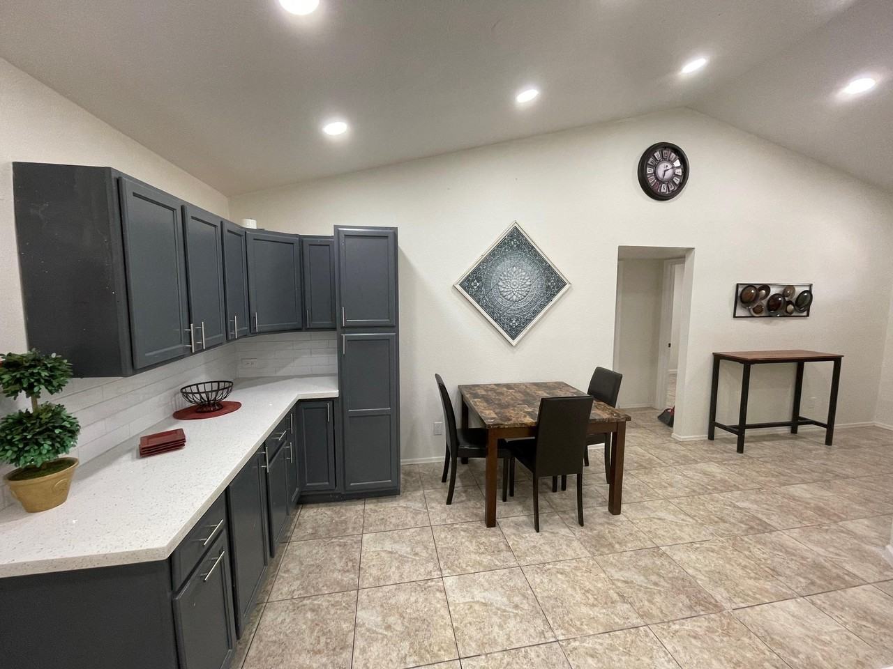 W Meadow Dr - Photo 6 of 16