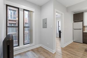 featured image of 1649 W Jonquil Ter