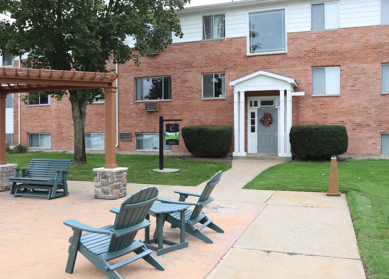 Heritage Arms - Photo 7 of 9