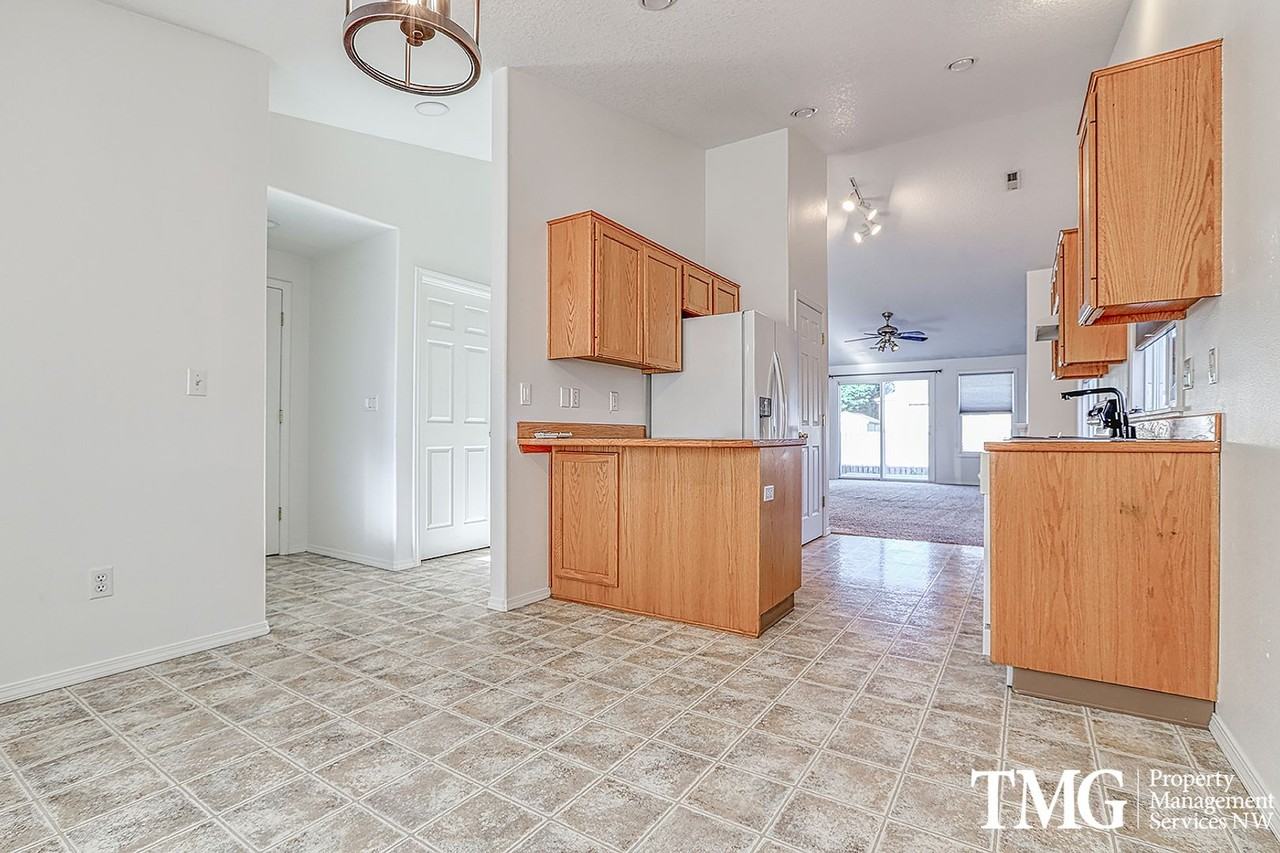 1312 Nw 15th Ct - Photo 6 of 23