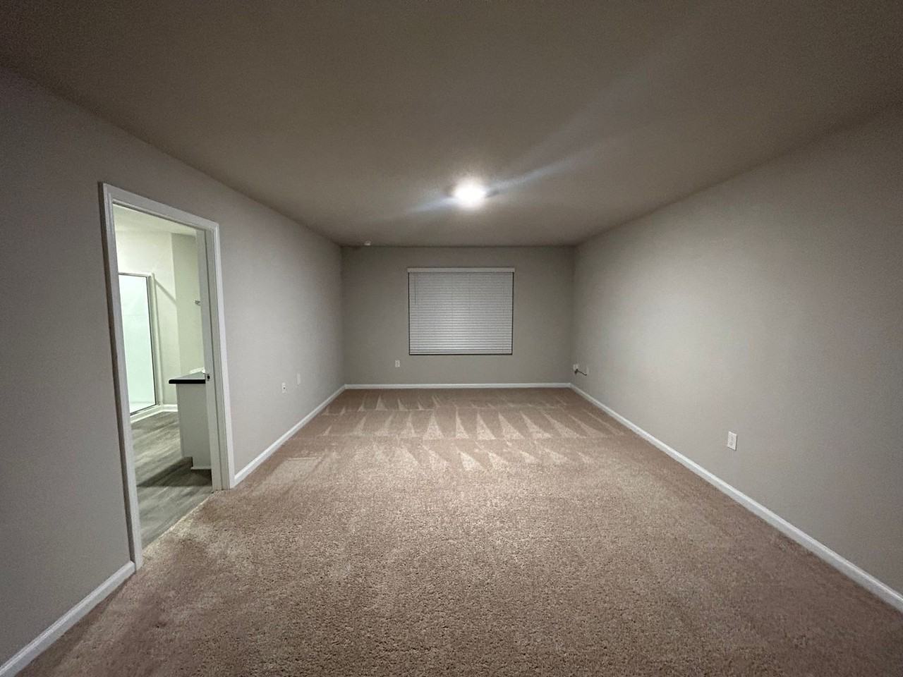 18912 Chipola Dr - Photo 2 of 27