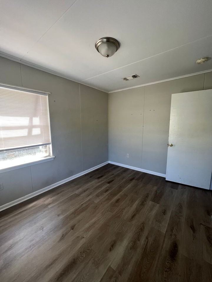 4604 Birdwell Ln - Photo 2 of 7