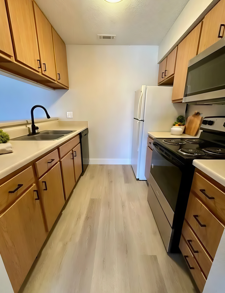 2344 N 44 - Photo 2 of 11