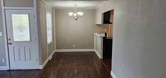 636 Ne 45th Ter - Photo 1 of 1