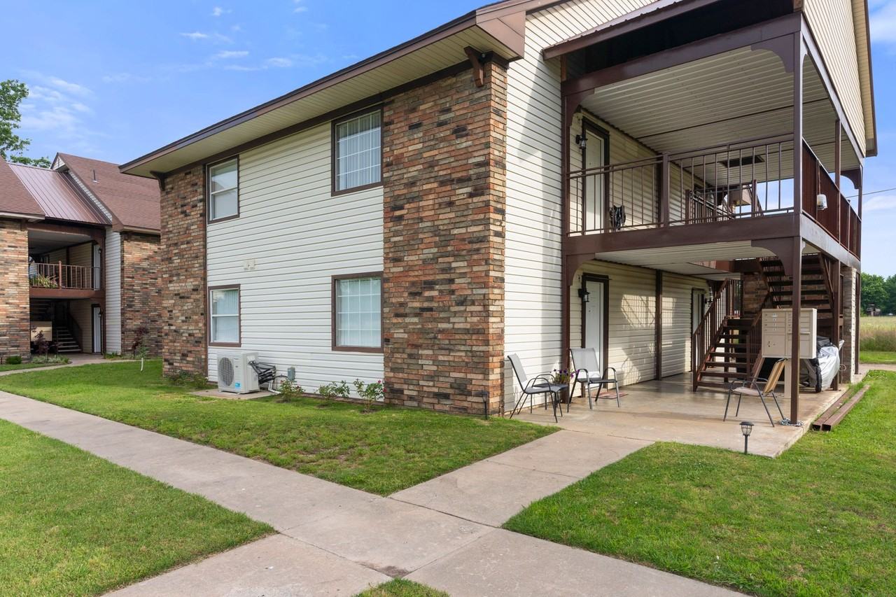 Southland Villa Apartments - Photo 4 of 6