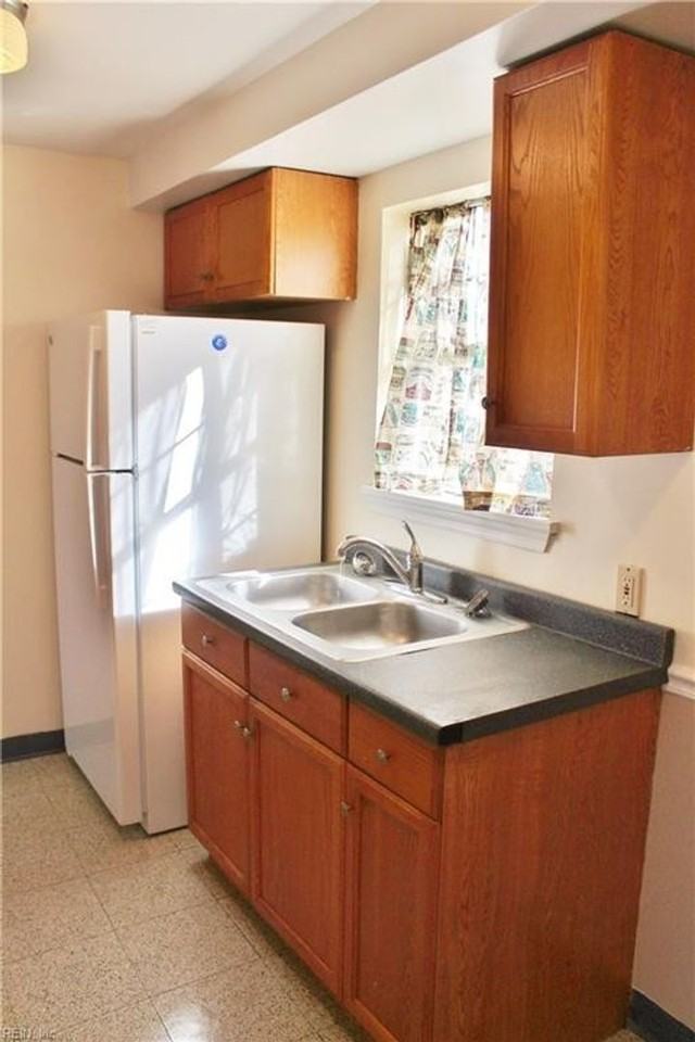 524 Wine St #B - Photo 2 of 8