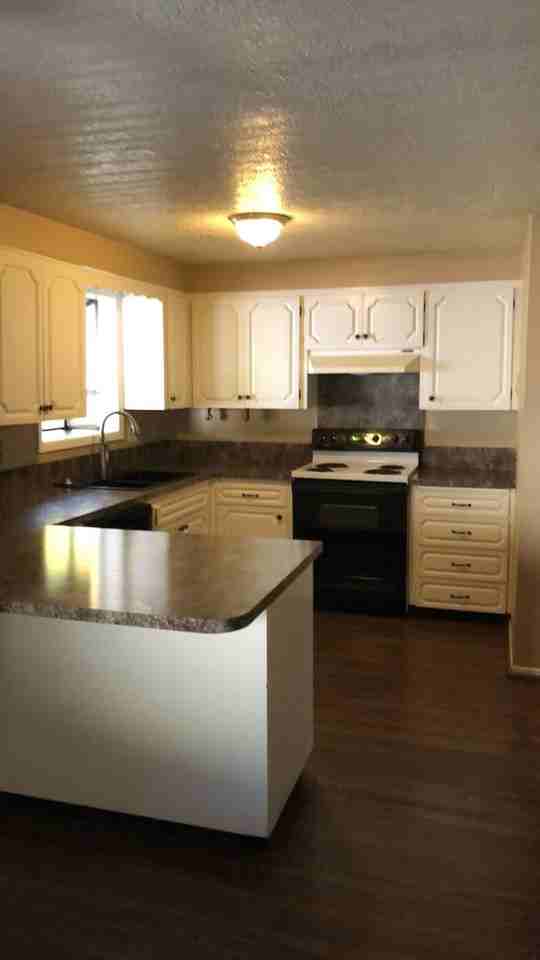 2765 Nw Circle Blvd - Photo 5 of 29