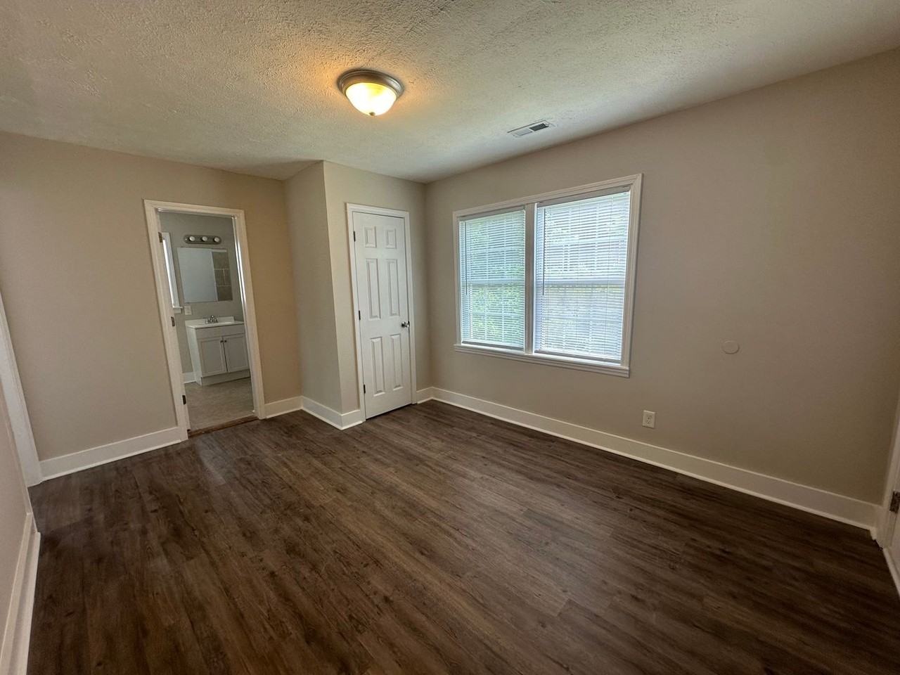 1913 Fort Bragg Rd Apt D - Photo 2 of 10