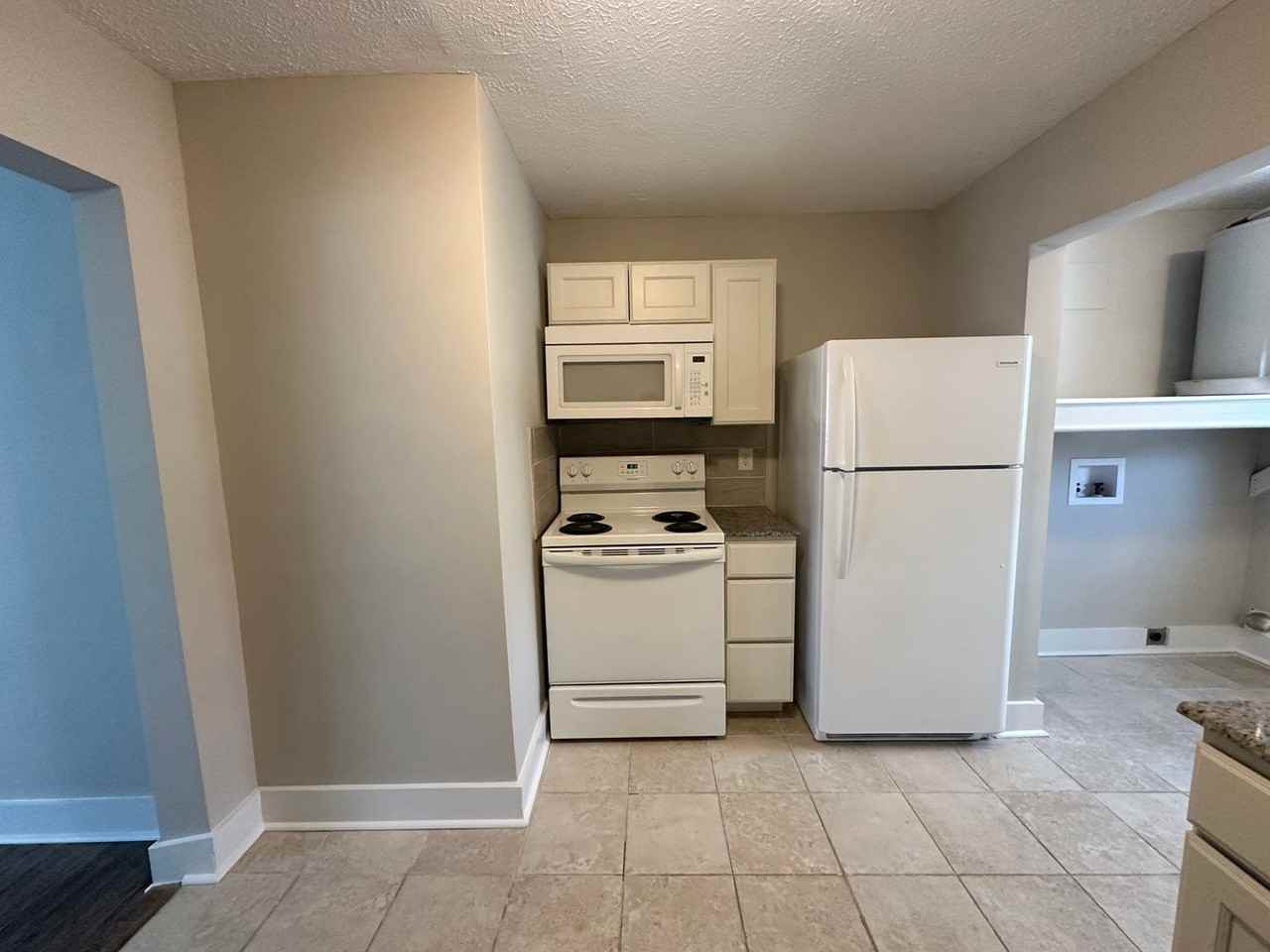 1913 Fort Bragg Rd Apt D - Photo 6 of 10