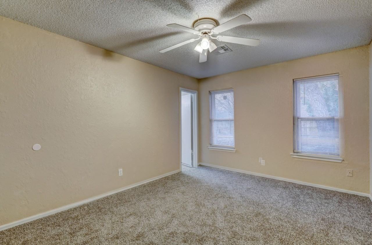 1913 Oakmeadows Dr - Photo 6 of 16