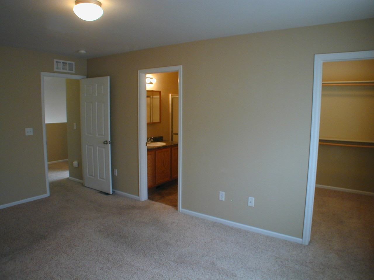 520 W 2nd St - Photo 4 of 13