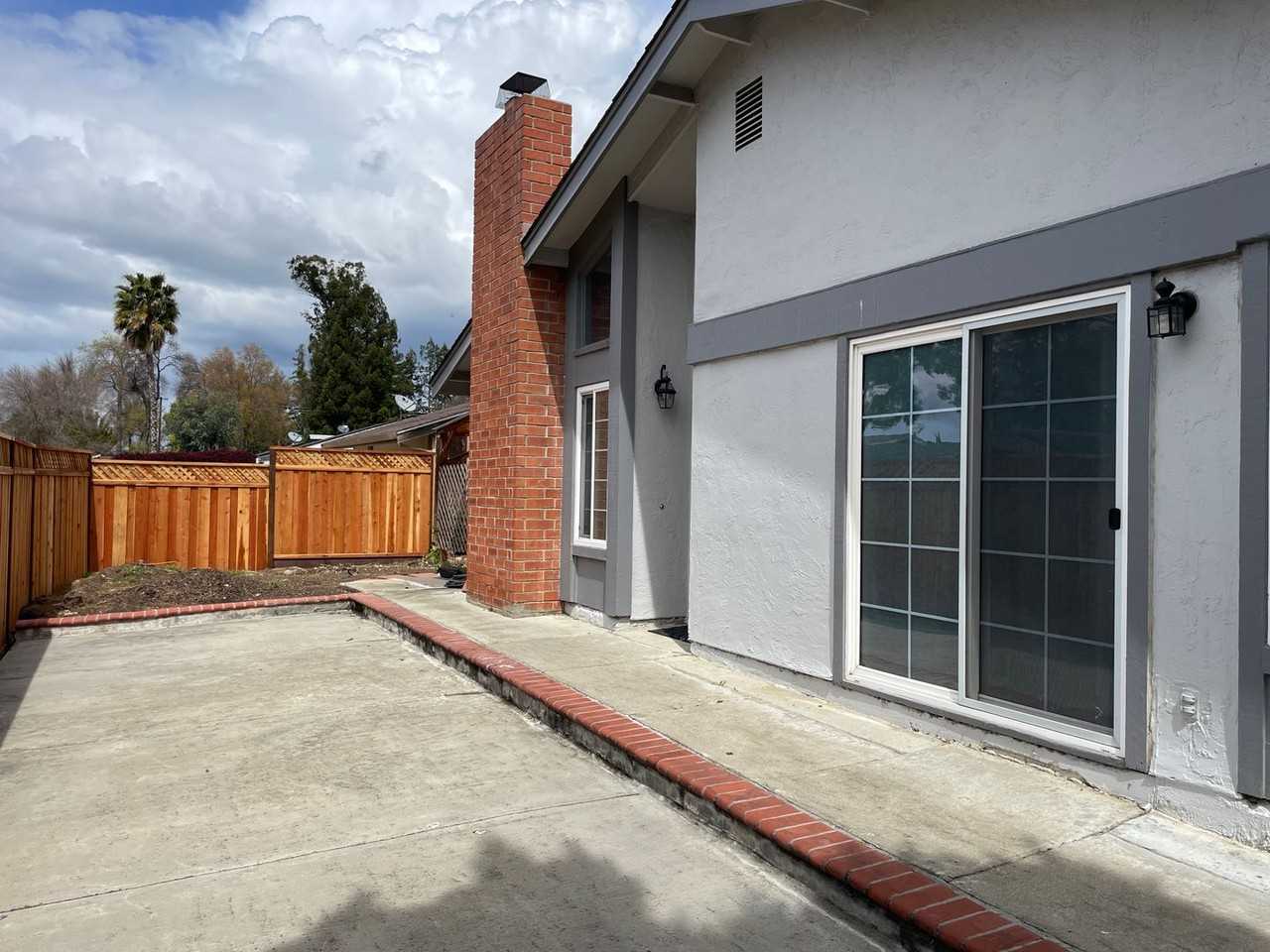 39 Hayes Ave - Photo 3 of 13