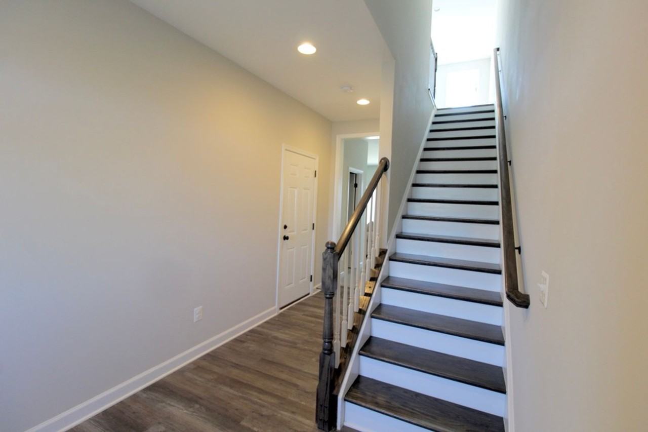 3398 Monterey Dr - Photo 7 of 33