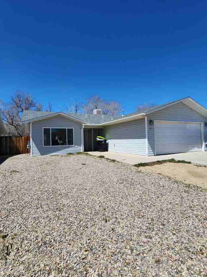 1413 Elizabeth St - Photo 2 of 15