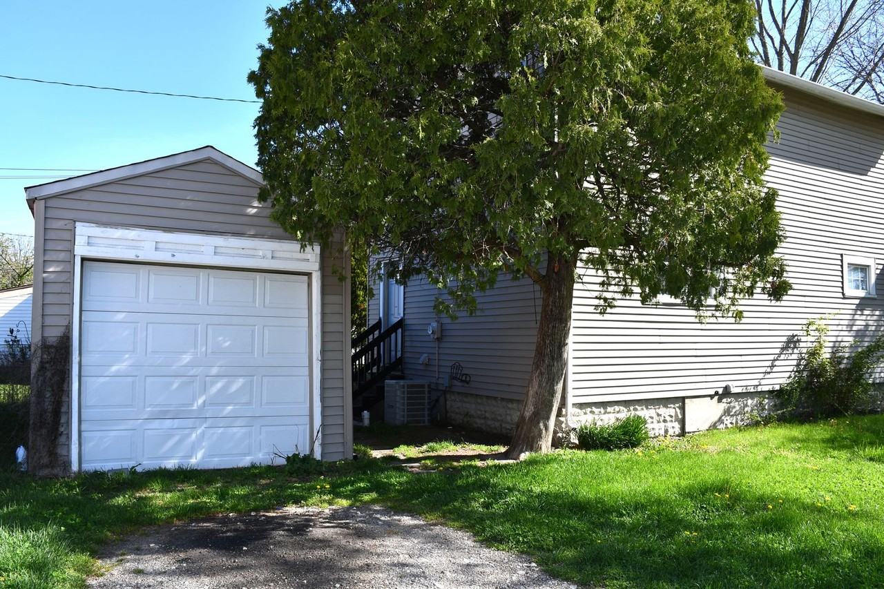 1505 Saint Marys Ave - Photo 6 of 50