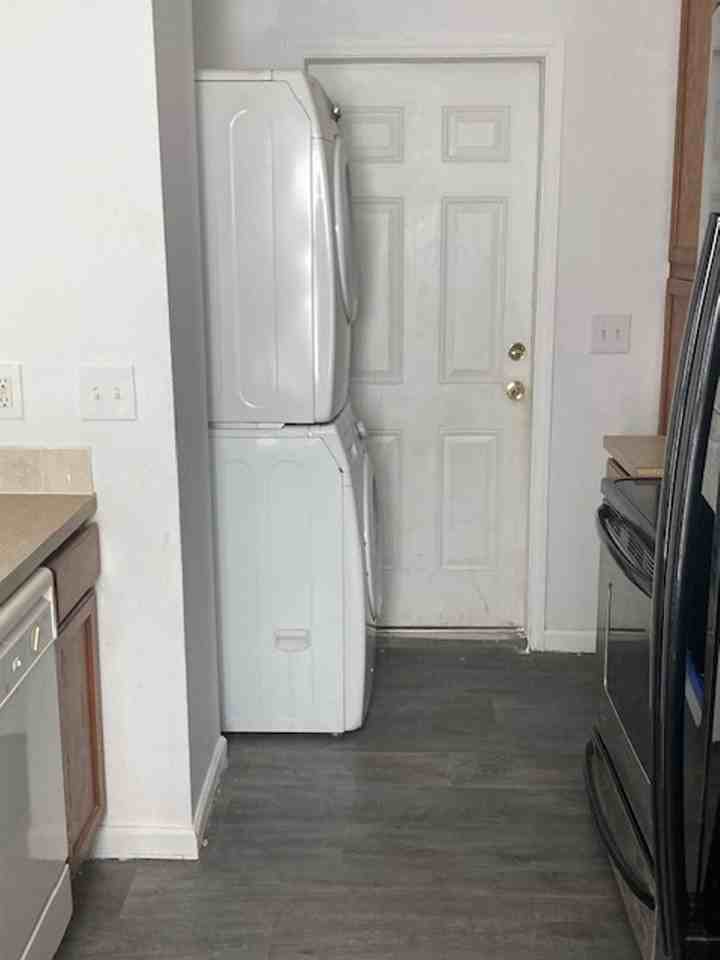 12211 Prudie St #A - Photo 6 of 13