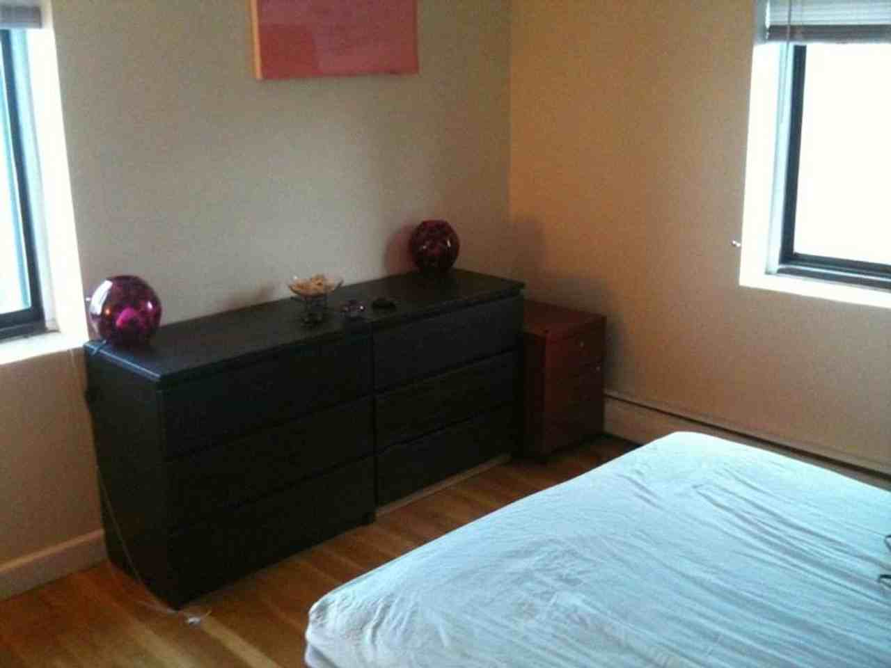 36 Dighton St - Photo 6 of 8