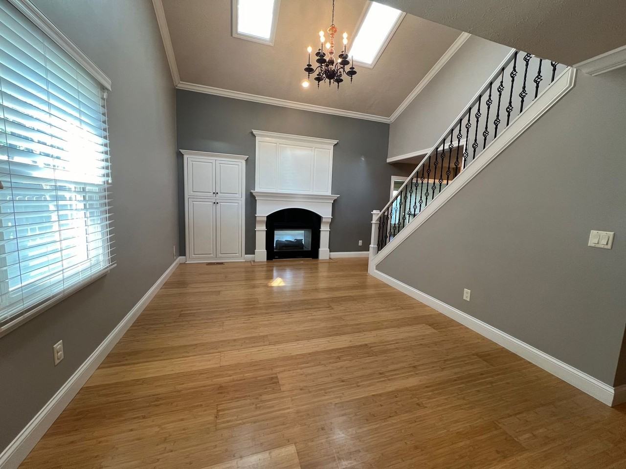 403 Cheshire Dr - Photo 2 of 24